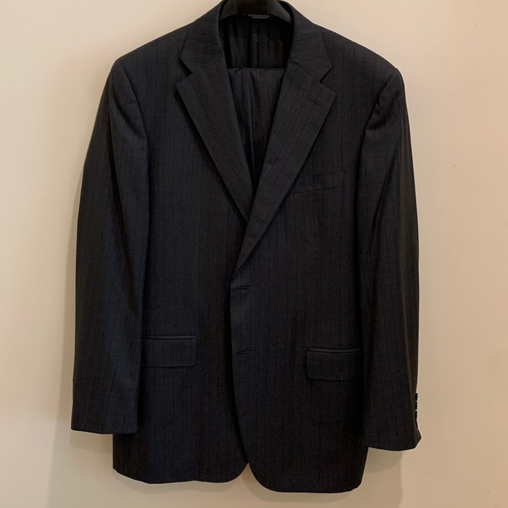 Canali Exclusive suit. Super 150’s. Dark charcoal pinstripe. Size 44L. Gorgeous